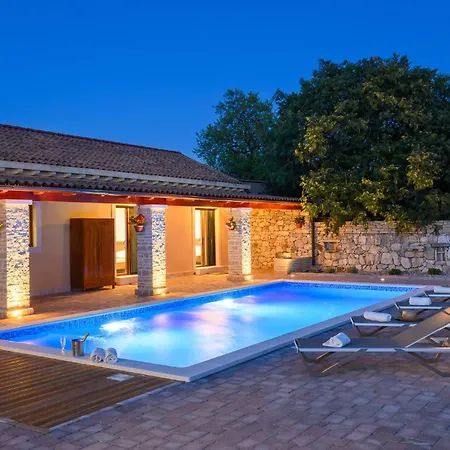 Prázdninový dům Luxurious In Biograd Na Moru