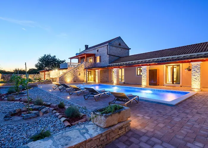 Vakantiehuis Lovely In Biograd Na Moru