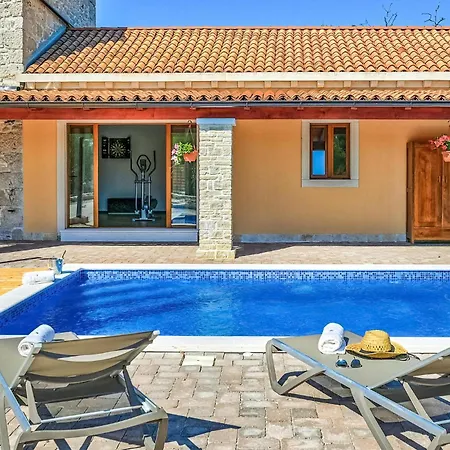 Vakantiehuis Luxurious In